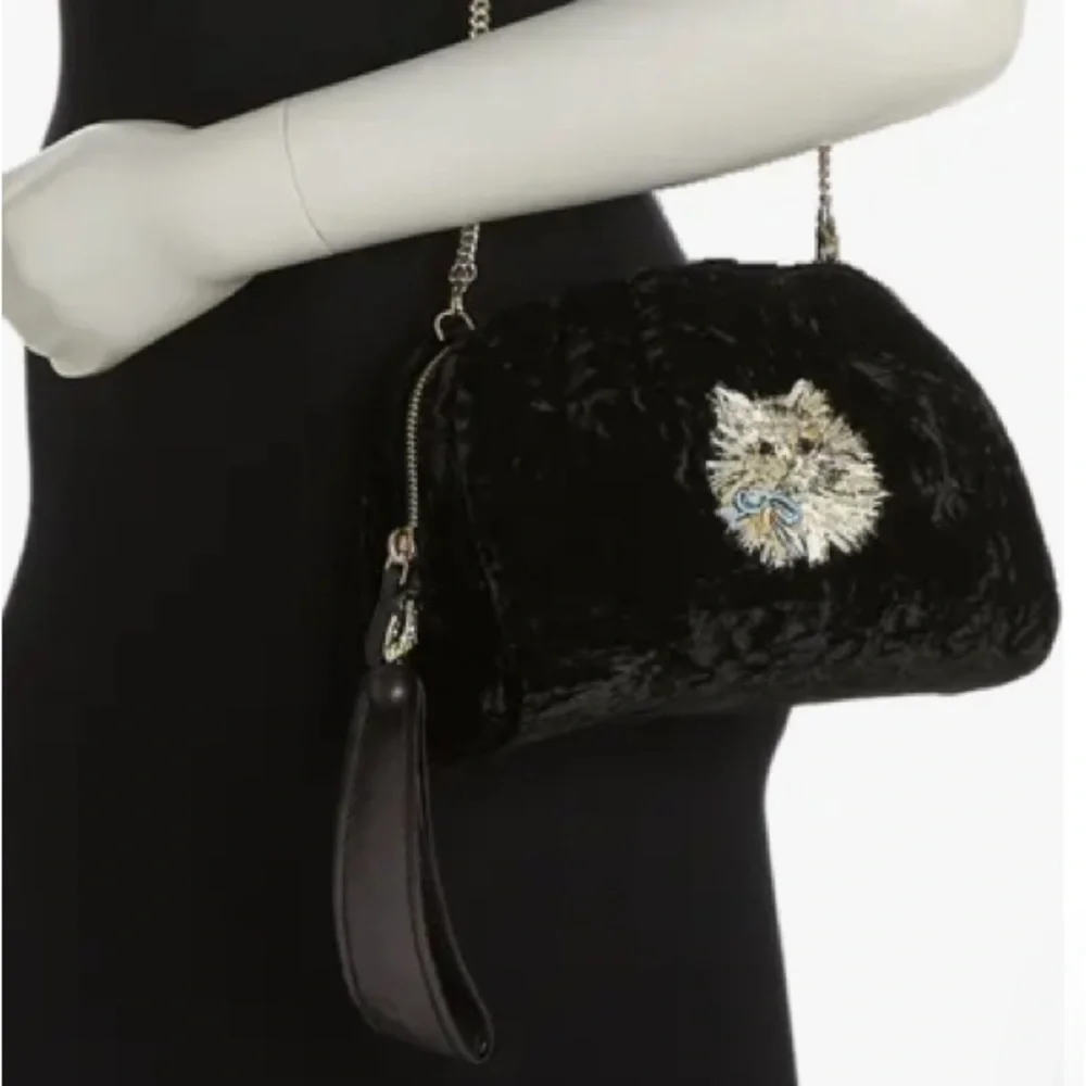 Kate Spade NWT Party Velvet Cat Clutch - HOST PICK! 🏆